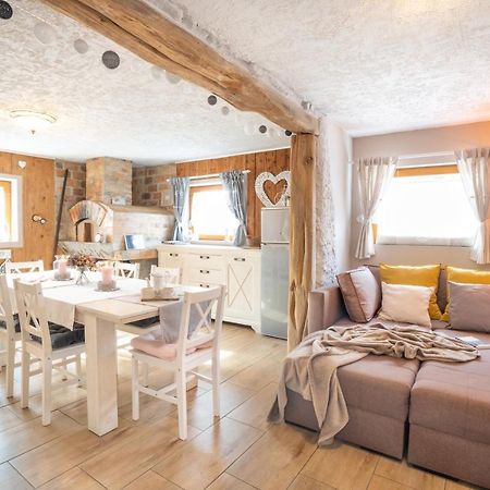 Guest House Pr' Cut Zirovnica Dış mekan fotoğraf