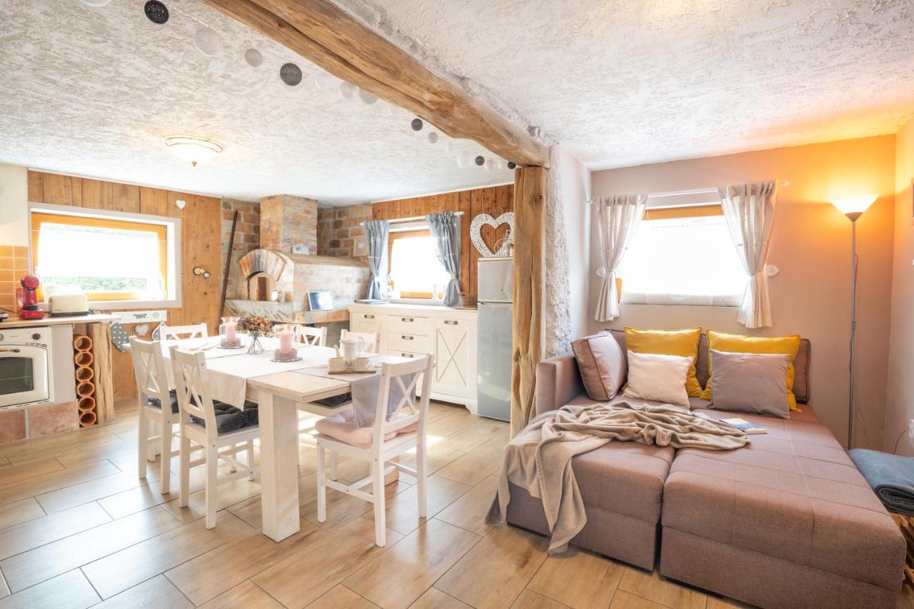 Guest House Pr' Cut Zirovnica Dış mekan fotoğraf