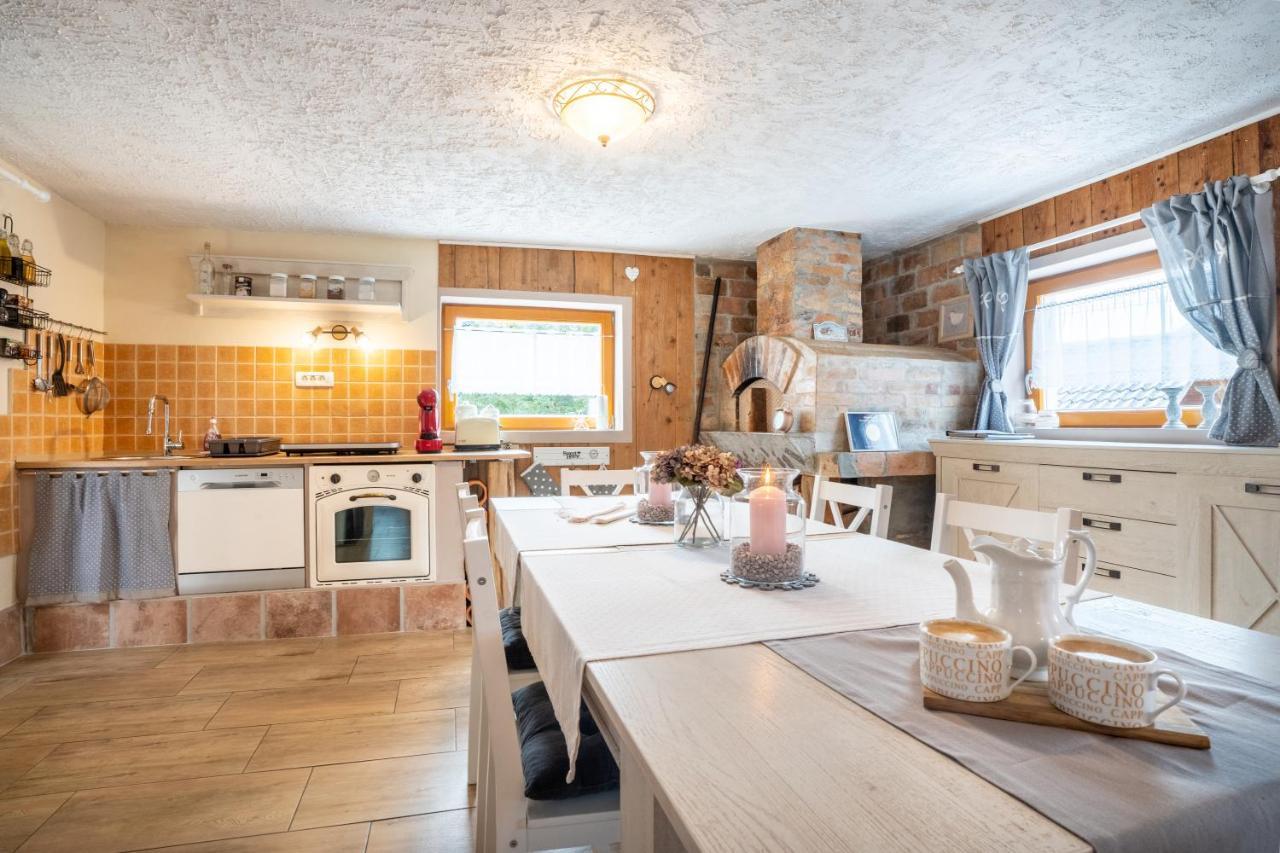 Guest House Pr' Cut Zirovnica Dış mekan fotoğraf
